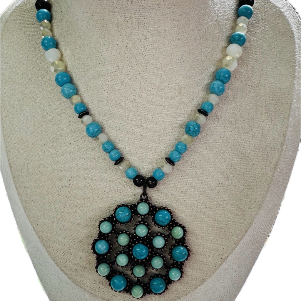 Shyanne- Blue And Cream Cluster Pendant Necklace 19$